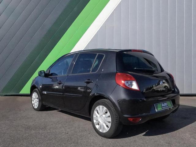 Renault Clio image 2