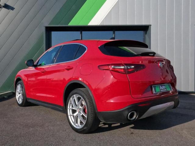 Alfa Romeo Stelvio image 7