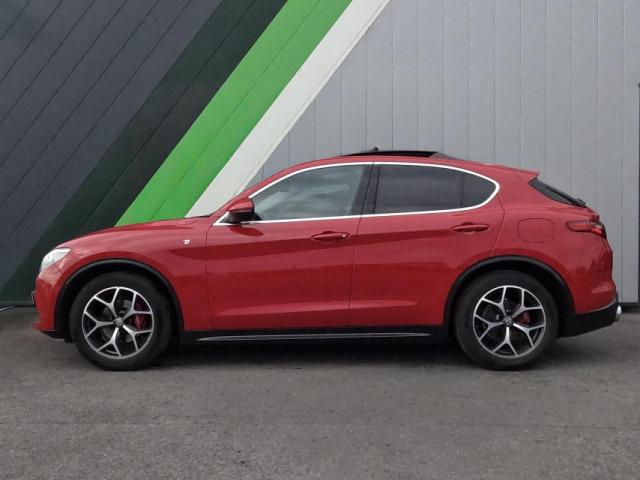 Alfa Romeo Stelvio image 1