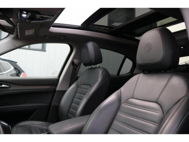Alfa Romeo Stelvio image 2