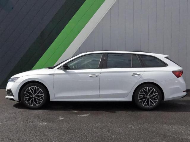 Skoda Octavia image 2