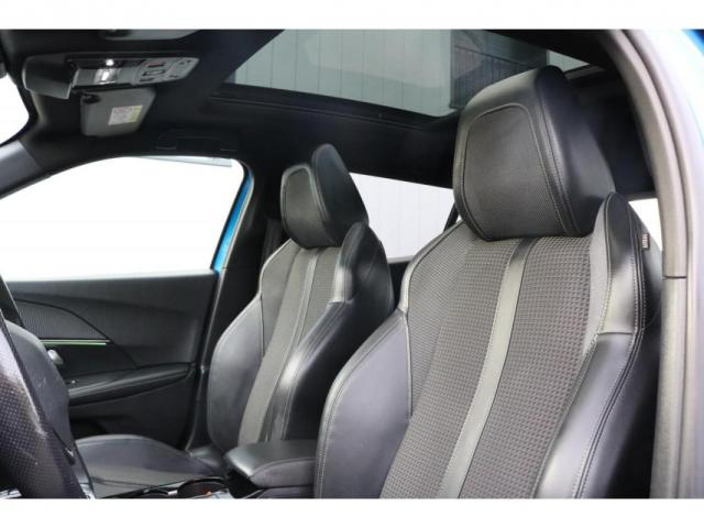 Peugeot 2008 image 1
