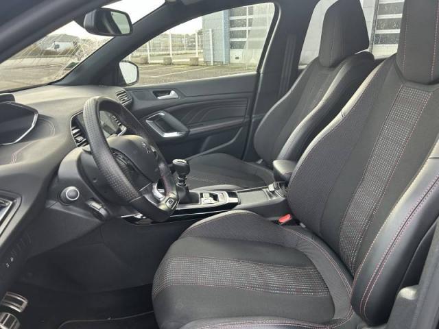 Peugeot 308 image 8