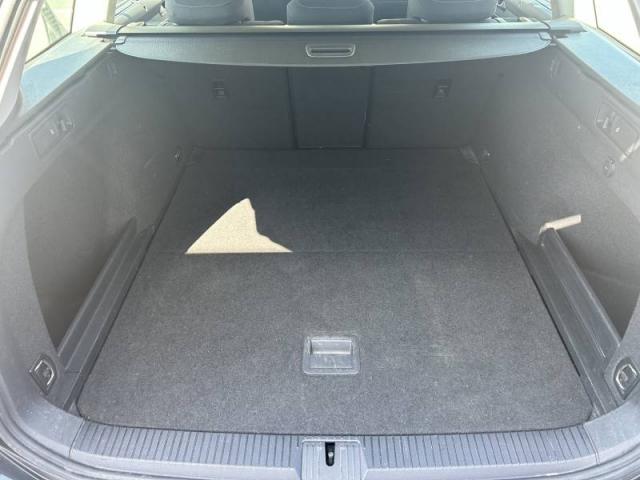 Volkswagen Passat image 2