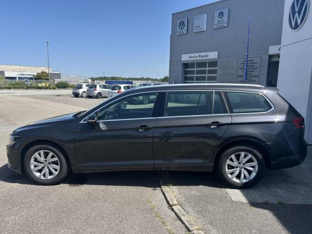 Volkswagen Passat image 8