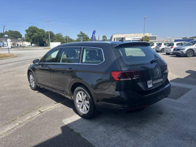 Volkswagen Passat image 6