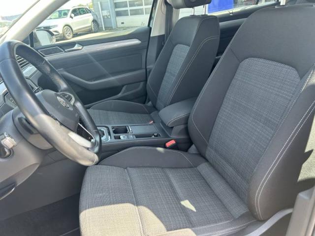 Volkswagen Passat image 7