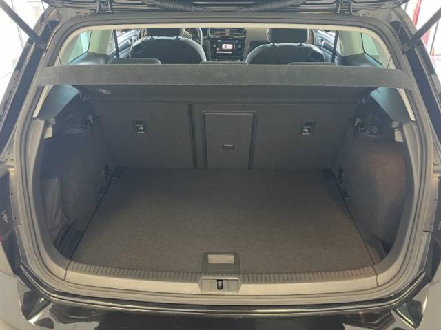 Volkswagen Golf image 1