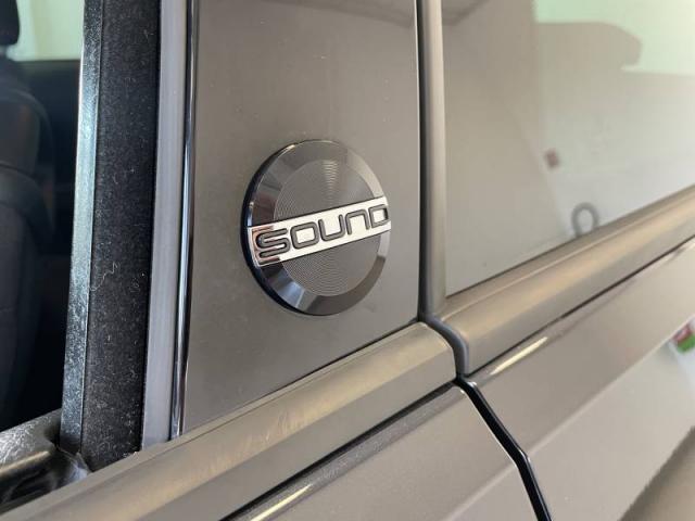 Volkswagen Golf image 8