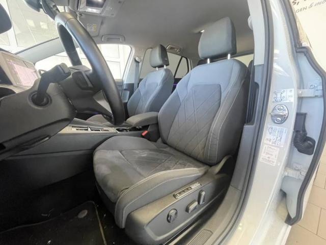 Volkswagen Golf image 9