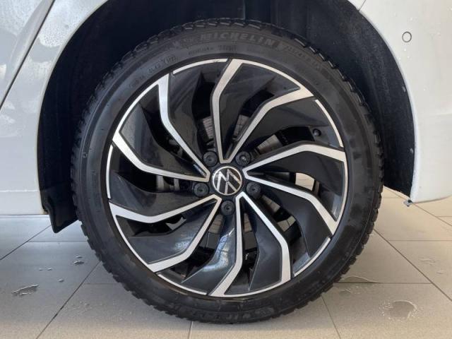 Volkswagen Golf image 6