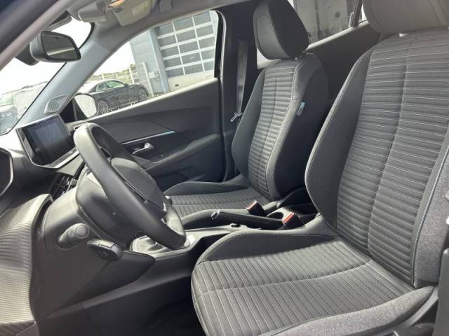 Peugeot 2008 image 1