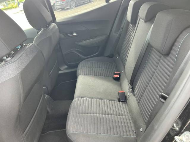 Peugeot 2008 image 9