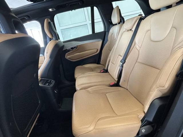 Volvo Xc90 image 8