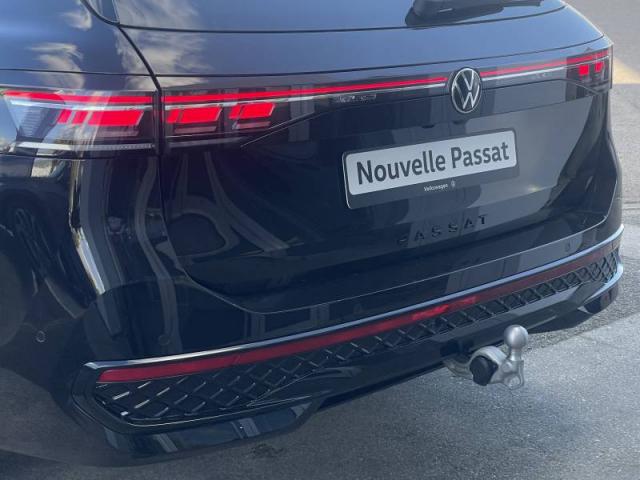 Volkswagen Passat image 9