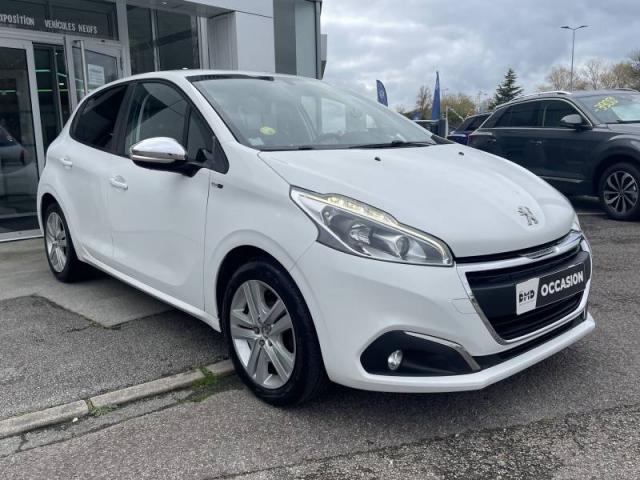Peugeot 208 image 1