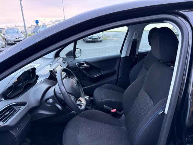 Peugeot 208 image 2