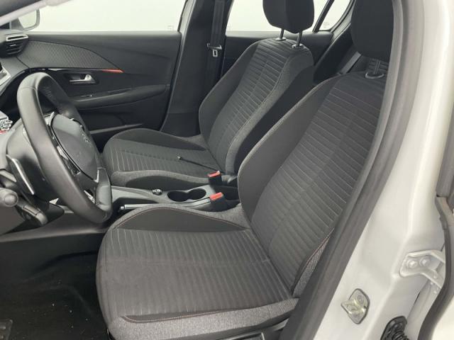 Peugeot 208 image 3
