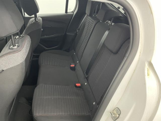 Peugeot 208 image 2