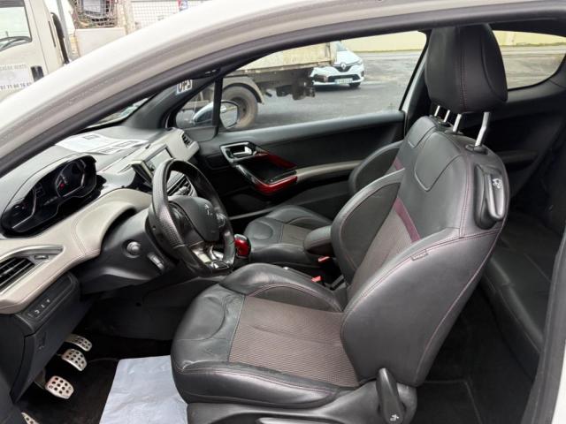 Peugeot 208 image 1