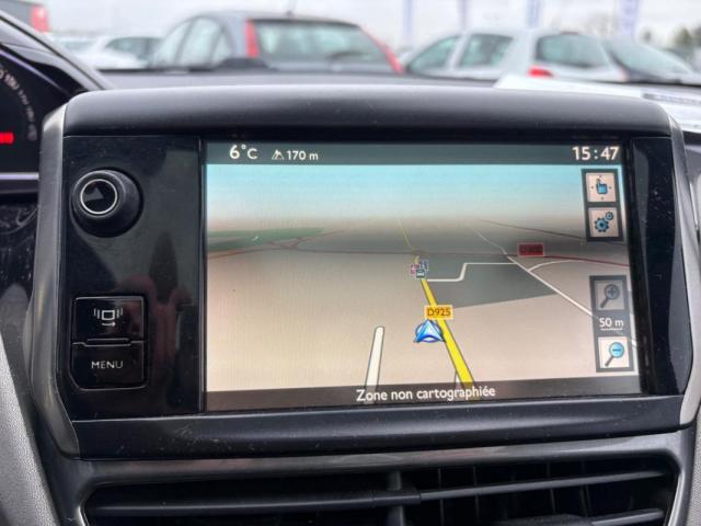 Peugeot 208 image 6