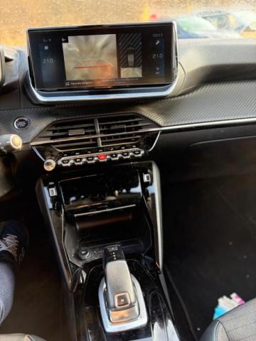 Peugeot 208 image 4