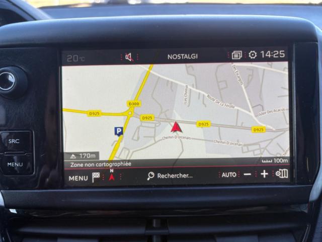 Peugeot 208 image 8
