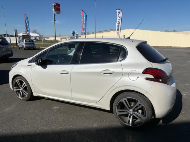 Peugeot 208 image 4