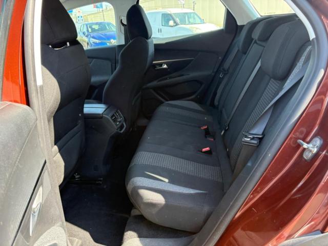 Peugeot 3008 image 3