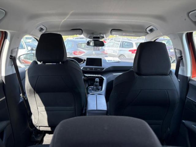 Peugeot 3008 image 2