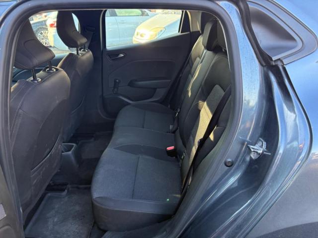 Renault Clio image 8