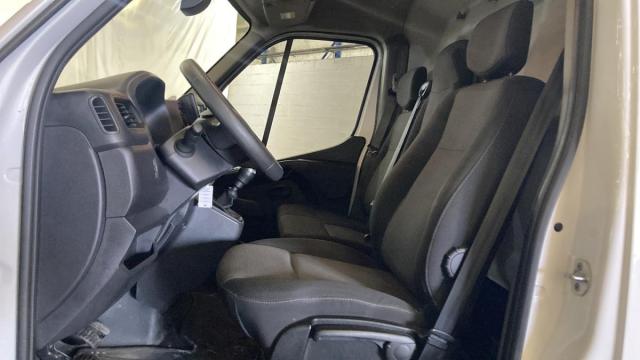 Renault Master image 1