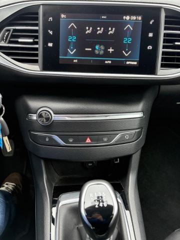 Peugeot 308 image 6