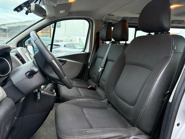 Renault Trafic image 2