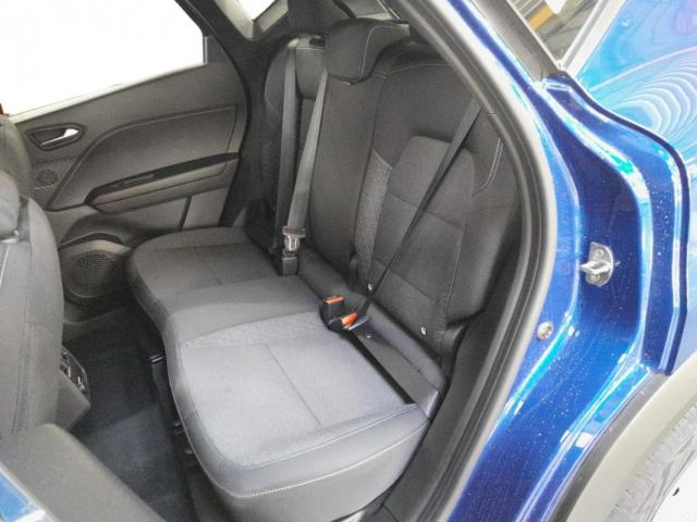 Renault Captur image 2