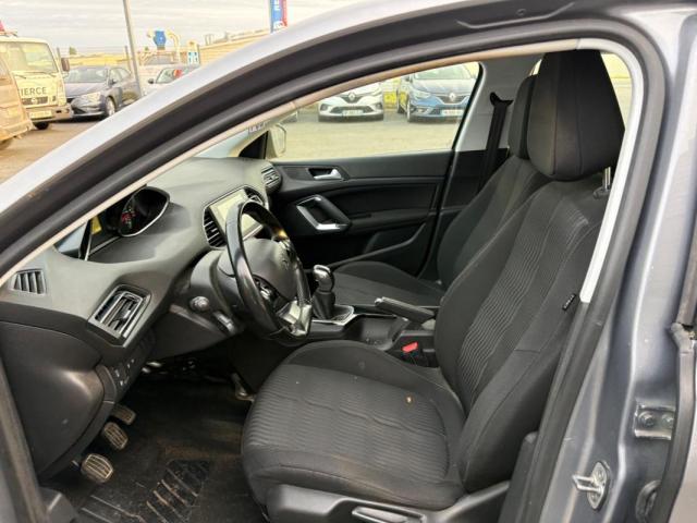 Peugeot 308 image 2