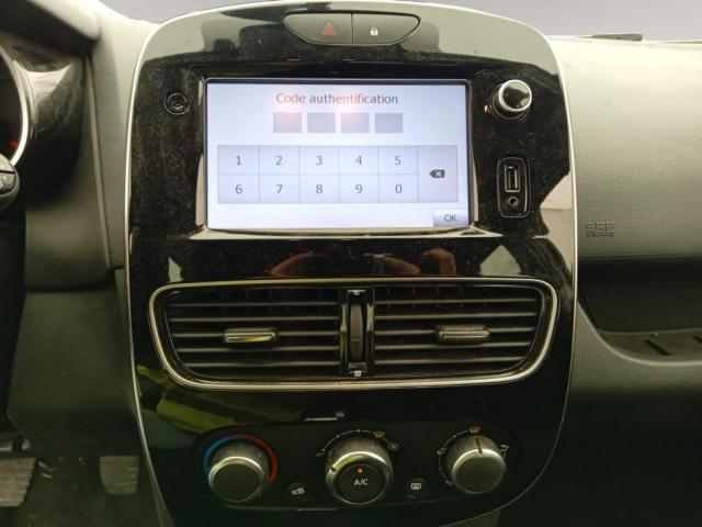 Renault Clio image 2