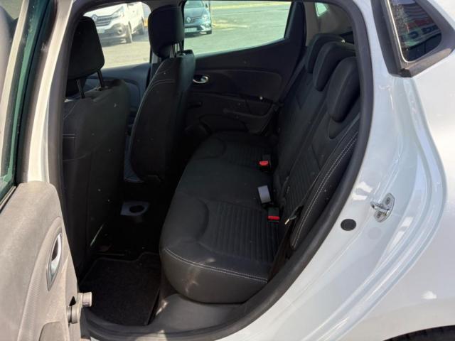 Renault Clio image 2