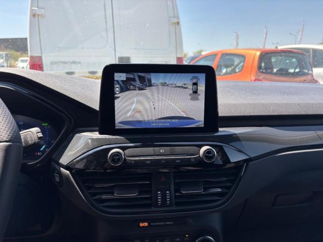 Ford Kuga image 2