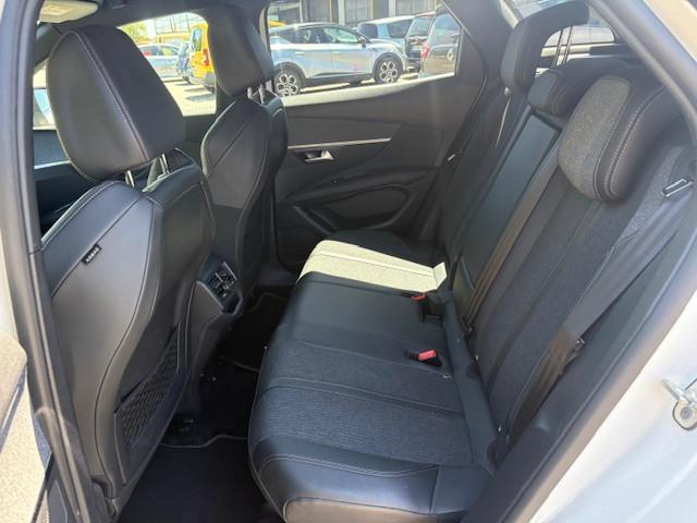 Peugeot 3008 image 4