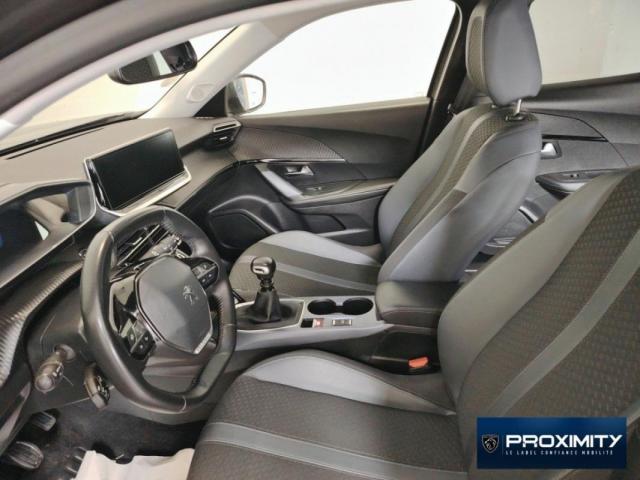 Peugeot 2008 image 2