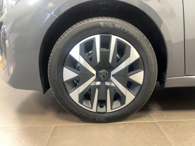 Peugeot 208 image 6