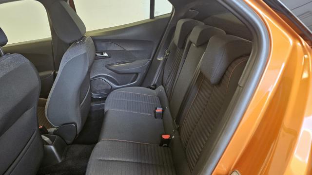 Peugeot 2008 image 1