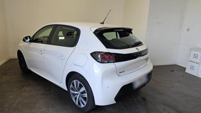 Peugeot 208 image 9