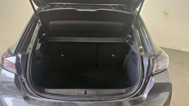 Peugeot 208 image 1