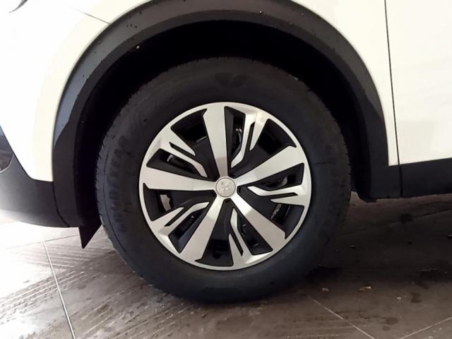 Peugeot 2008 image 3