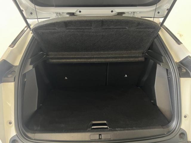 Peugeot 2008 image 9