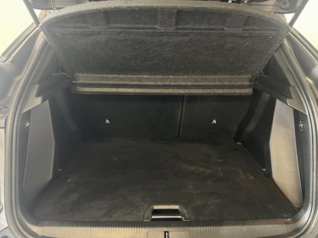 Peugeot 2008 image 8