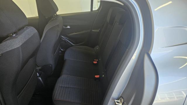 Peugeot 208 image 7