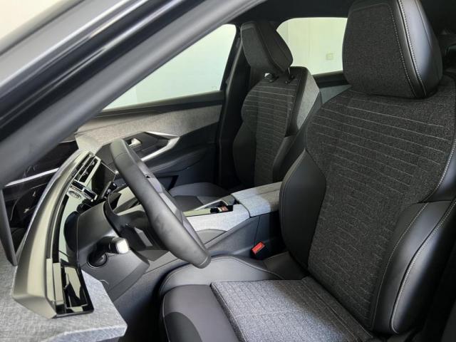 Peugeot 3008 image 2